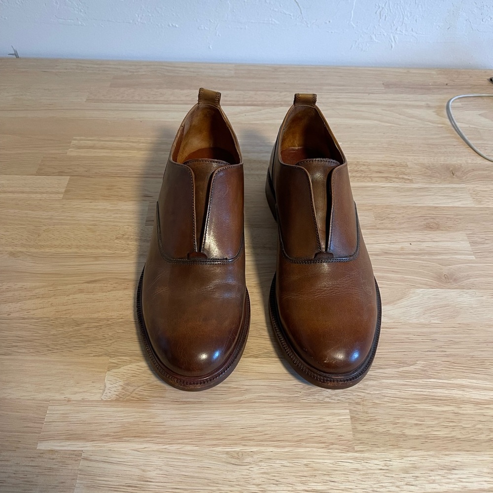 Frye Laceless oxfords
